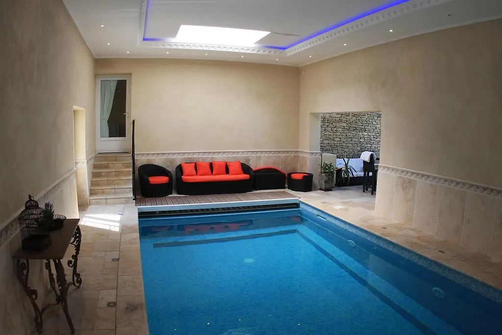 Les Pres De Gordes Villa