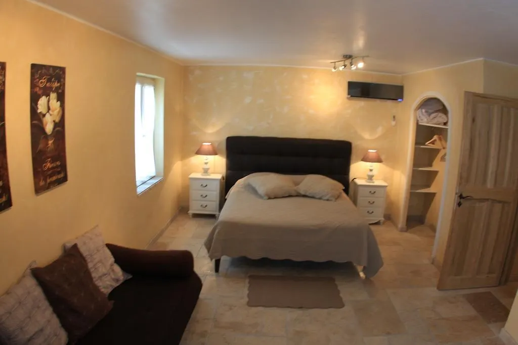 Les Pres De Gordes Villa