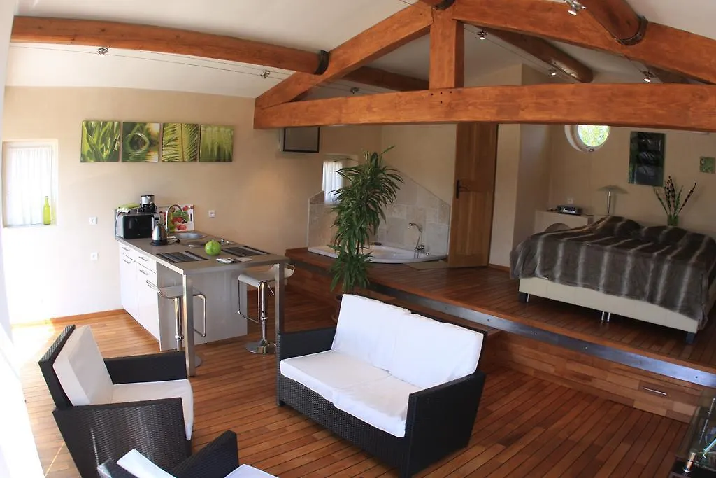 Les Pres De Gordes Villa