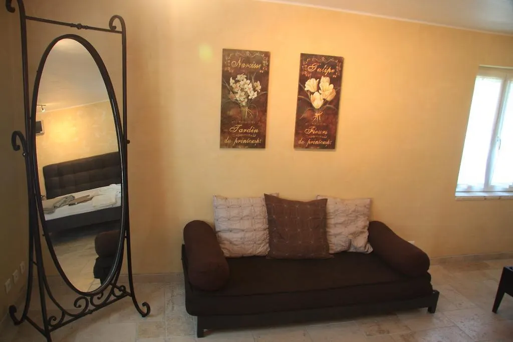Les Pres De Gordes Villa